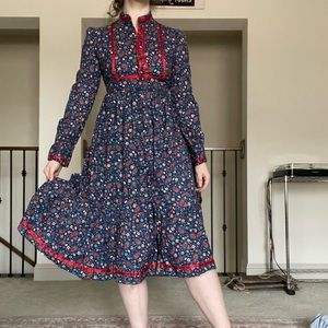 True vintage 60s/70s prairie cottagecore dress